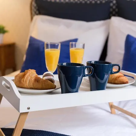 T2 Au Calme A 2 Min A Pied Du Chateau - Le Versaillais Wersal